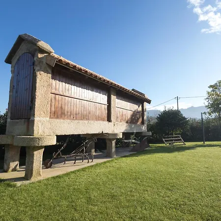 Casa Grande Gondomil Com Campo De Padel, Piscina