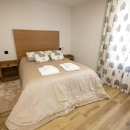 Kır Evi Casa Grande Gondomil Com Campo De Padel, Piscina