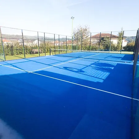 Casa Grande Gondomil Com Campo De Padel, Piscina فالينسا