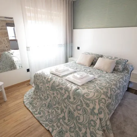 Casa Grande Gondomil Com Campo De Padel, Piscina منزل ريفي *