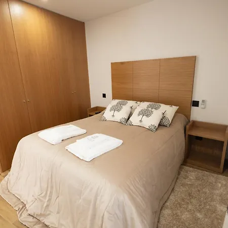 Casa Grande Gondomil Com Campo De Padel, Piscina *