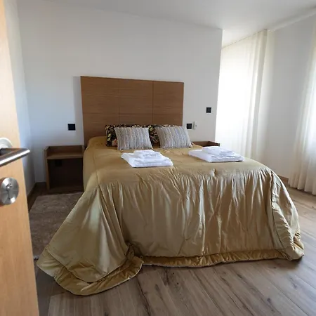 Casa Grande Gondomil Com Campo De Padel, Piscina Kır Evi