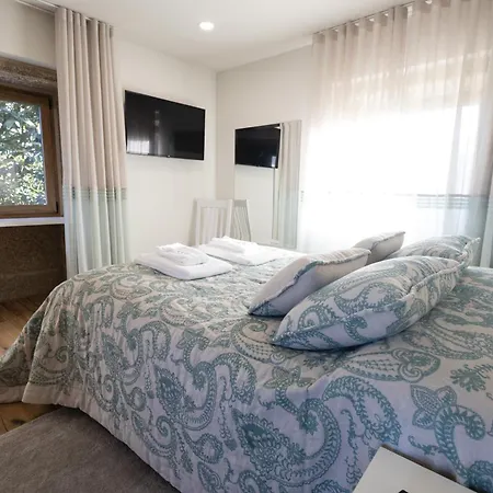 Casa Grande Gondomil Com Campo De Padel, Piscina * فالينسا