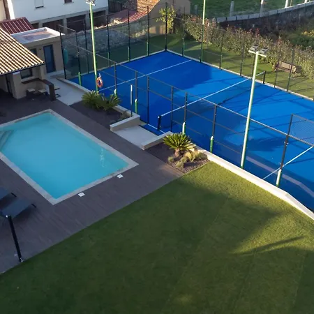 Casa Grande Gondomil Com Campo De Padel, Piscina