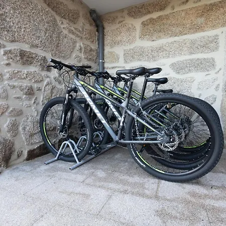 منزل ريفي Casa Grande Gondomil Com Campo De Padel, Piscina