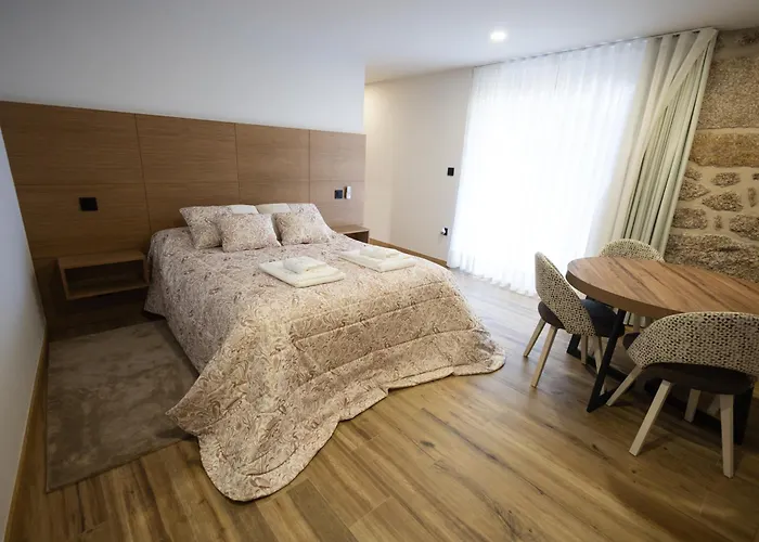 Casa Grande Gondomil Com Campo De Padel, Piscina Valenca