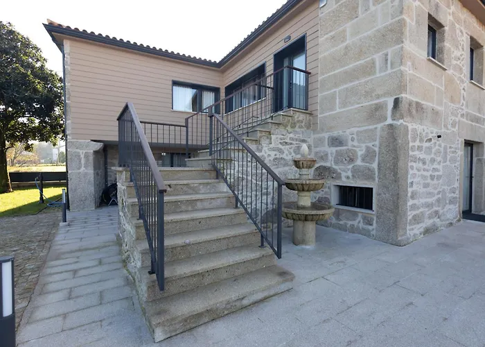 Casa Grande Gondomil Com Campo De Padel, Piscina * Valenca