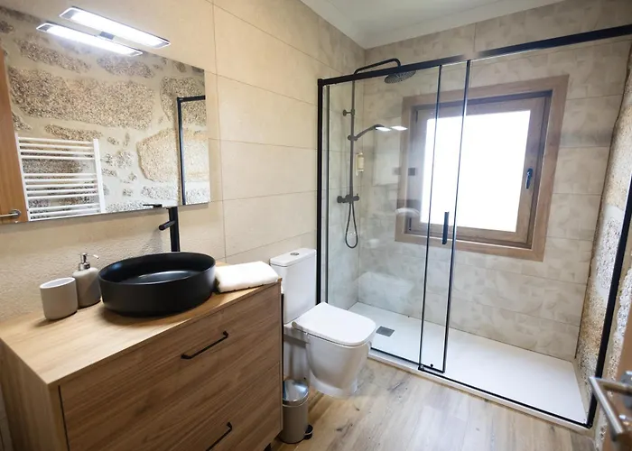 Casa Grande Gondomil Com Campo De Padel, Piscina Valenca