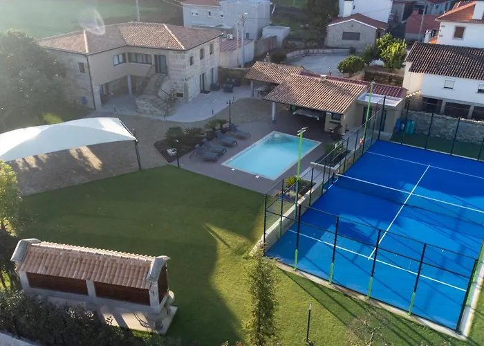 Casa Grande Gondomil Com Campo De Padel, Piscina *