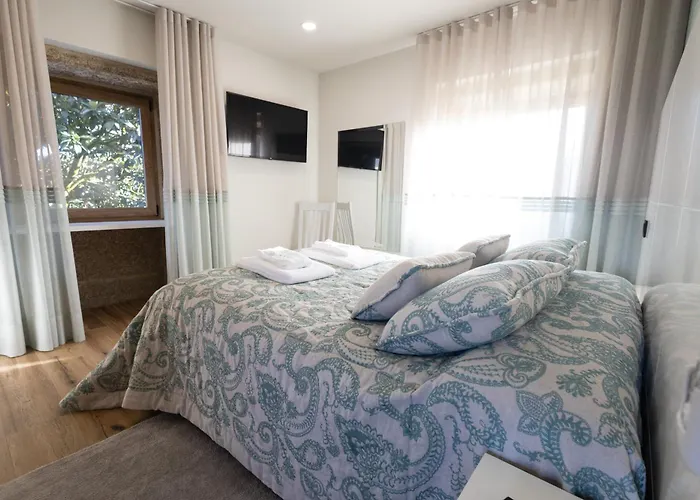 Casa Grande Gondomil Com Campo De Padel, Piscina * Valenca