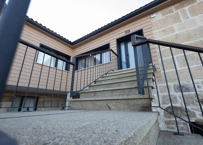 Casa Grande Gondomil Com Campo De Padel, Piscina Casa di campagna *